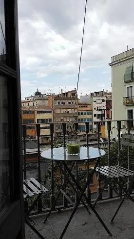 베드 앤 브랙퍼스트 벨스 오피시스 B&B 지로나