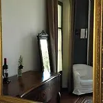 Bells Oficis Nocleg ze śniadaniem 2*